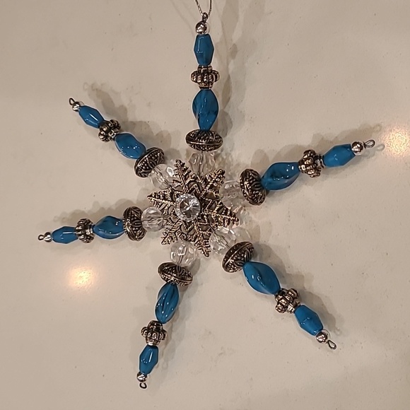 Large beaded Blue Snowflake ornament - Picture 2 of 3